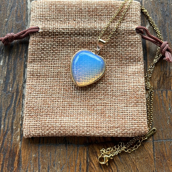 Brand New Gold Plated Opalite Heart with Gold plated Stainless Steel Chain - Picture 1 of 5